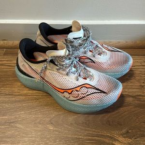 Saucony Endorphin Pro 3 - Size 9.5